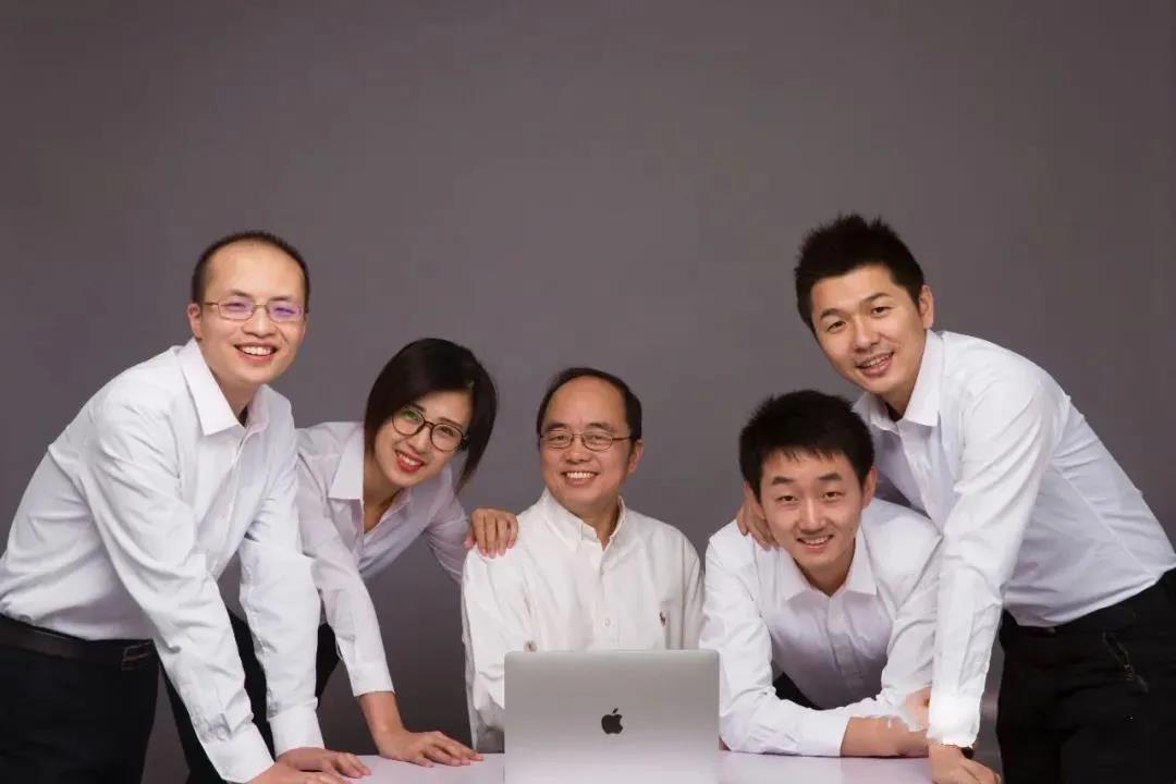 人均估值5000万RMB，53岁程序员能做到的，你也能！