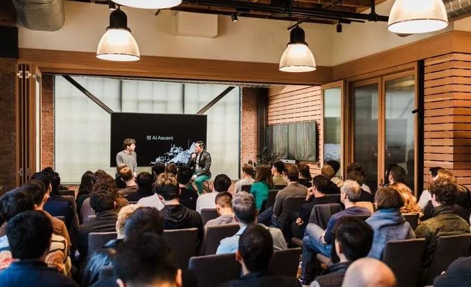 红杉 AI 峰会闭门 6 小时，150 位创始人共识浮现：AI 不再卖工具，而是卖收益